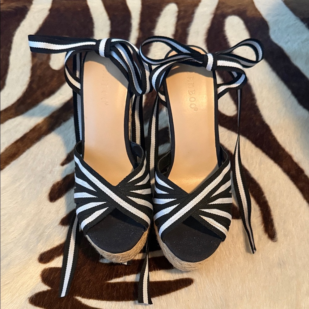 BAMBOO Black and White Espadrille Sandals